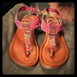 ❤️SOLD❤️Girls! Steve Madden sandals. Sz 2!